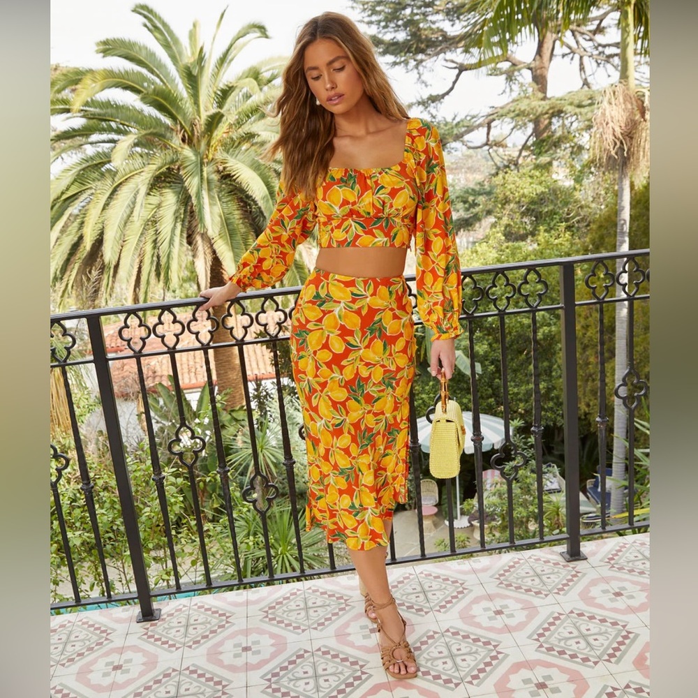 NEW- Vici Lemon Spritz Long Sleeve Crop Top & Midi skirt - Picture 5 of 5